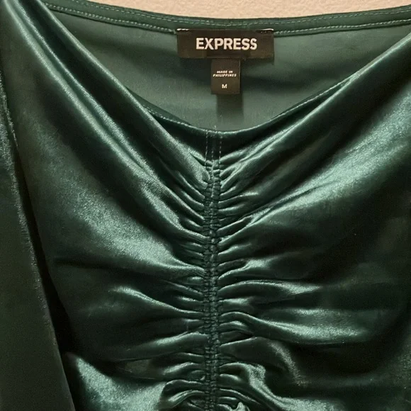 Express Emerald Green Velvet Ruched Top Juliet puff sleeve crop top medium - Picture 3 of 4
